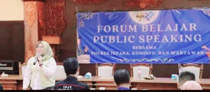 * Belajar Public Speaking Perkuat Komunikasi dan Informasi Publik dalam Sinergitas Polri, Jurnalis, dan Kominfo Menuju Jepara MULUS*