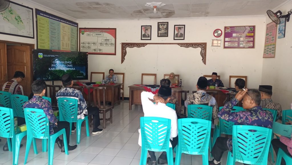 DLH Jepara Adakan Sosialisasi Desa Mandiri Sampah di Desa Banjaragung Bangsri, Warga Diajak Jaga Kesehatan dan dukung TPS3R